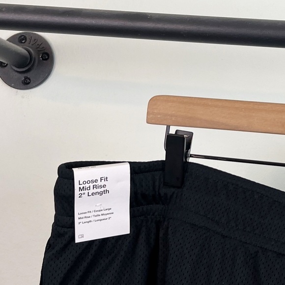 NWT Nike Essentials Mesh Shorts Plus Size Black/White - Picture 8 of 8